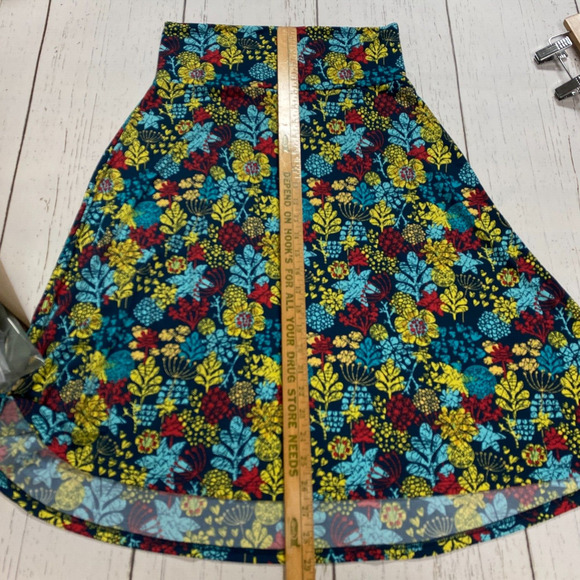LuLaRoe Fit N Flare Skirt Medium Grafitti Floral Print Multicolor Knee Length - Picture 6 of 8